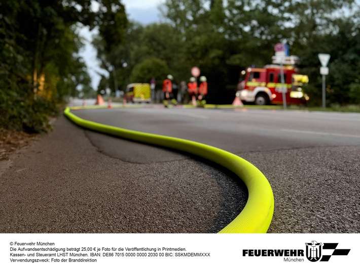 FW-M: Freiwillige Feuerwehr rettet Fische in nahezu ausgetrocknetem Weiher (Langwied)