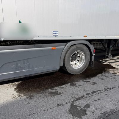 FW-EN: Lkw verliert Kraftstoff