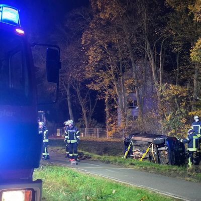 FW Celle: Feuer in Kinderklinik und Verkehrsunfall - die Celler Feuerwehr übte heute den Ernstfall im AKH und auf dem Wilhelm-Heinichen-Ring!