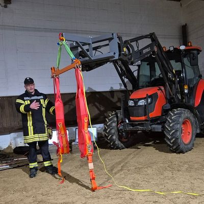 FW Schalksmühle: Feuerwehr trifft Pferd