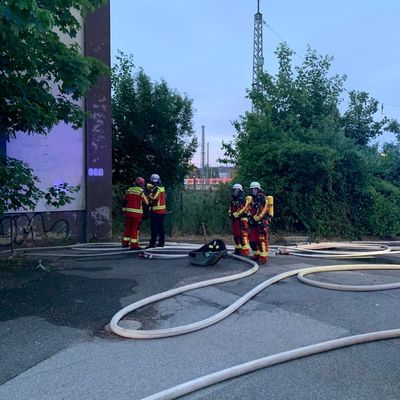 FW Düren: Brand in leerstehendem Gebäude