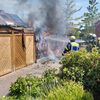 FW Geestland: Vollbrand eines Gartenhauses in Langen - Feuerwehr verhindert Brandausbreitung