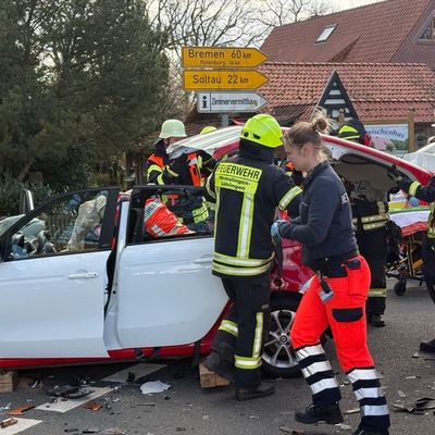 FW-ROW: Verkehrsunfall mit schwerverletzter Person in Hemslingen