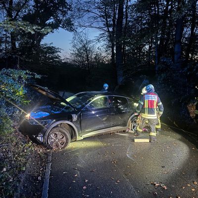 FW-MH: Sperrmüllbrand und zahlreiche Technische Hilfeleistungen innerhalb von 24 Stunden