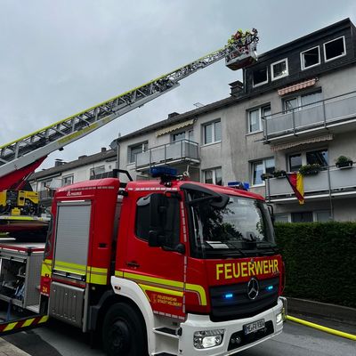 FW-Velbert: Brand in Mehrfamilienhaus in Velbert-Neviges