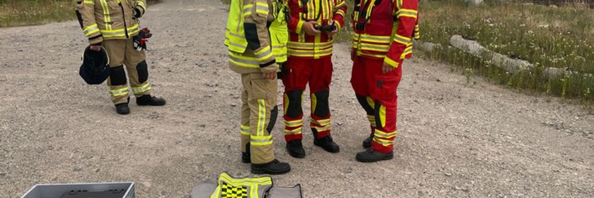 FW Lehrte: Böschungsbrand zwischen den Bahngleisen bei Lehrte