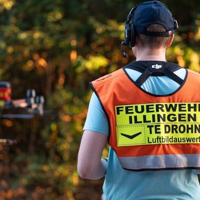 FW LK Neunkirchen: Großflächiger Waldbrand am Wingertsweiher fordert mehrere hundert Einsatzkräfte über zwei Tage