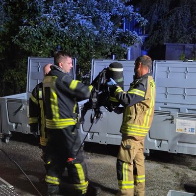 FW Datteln: Feuer in Kleingartenanlage