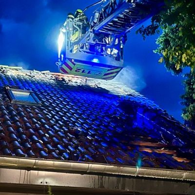 FW Ratingen: Dachstuhlbrand in Ratingen-Süd