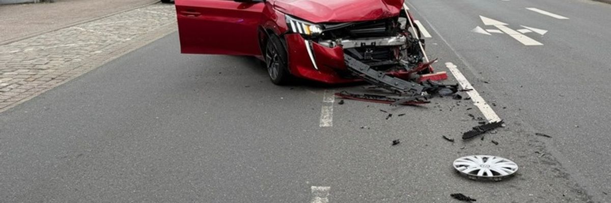 FFW Bergen: Verkehrsunfall mit zwei PKW