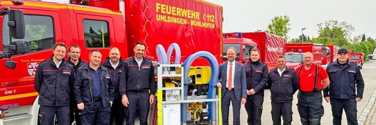 KFV Bodenseekreis: Hochwasserschutz: Landkreis übergibt Pumpenausrüstung an Feuerwehren