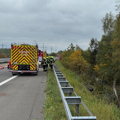 FW Wenden: PKW Brand nach Verkehrsunfall