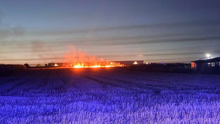FW Gangelt: Feldbrand beschäftigt die Feuerwehr am Abend