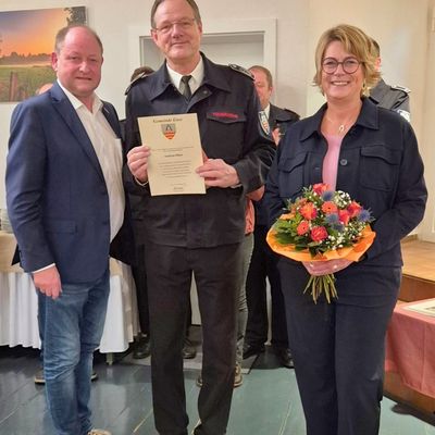 FW Ense: Feuerwehr Ense verabschiedet Leiter der Feuerwehr - Wechsel in der Wehrführung