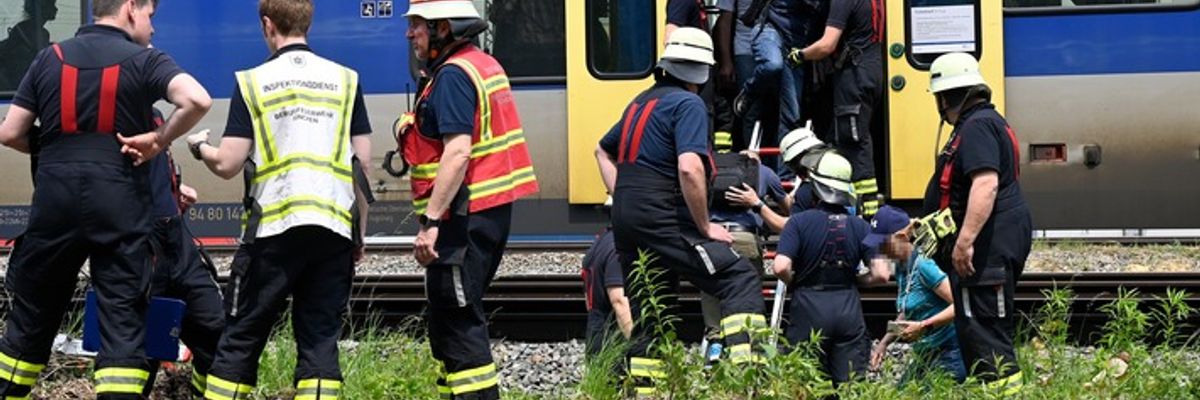FW-M: Regionalbahn evakuiert (Berg am Laim)