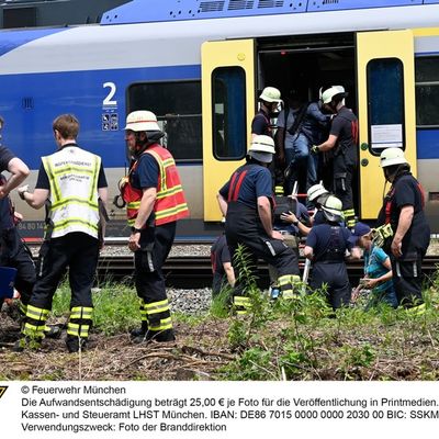 FW-M: Regionalbahn evakuiert (Berg am Laim)