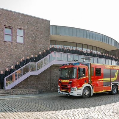 FW Bremerhaven: Große Ernennungsfeier der Feuerwehr Bremerhaven