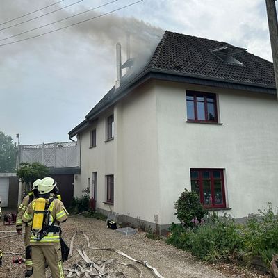 Feuerwehr Goch: Dachstuhlbrand nach Blitzeinschlag