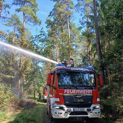 FW Südheide: 3500m² Waldboden brennen in Unterlüß