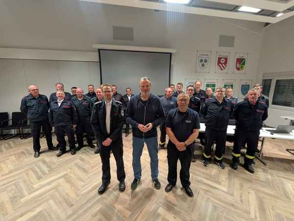 FW-KLE: Austausch zwischen Freiwilliger Feuerwehr Bedburg-Hau und Kreispolizeibehörde Kleve