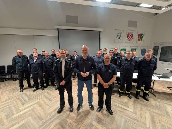 FW-KLE: Austausch zwischen Freiwilliger Feuerwehr Bedburg-Hau und Kreispolizeibehörde Kleve