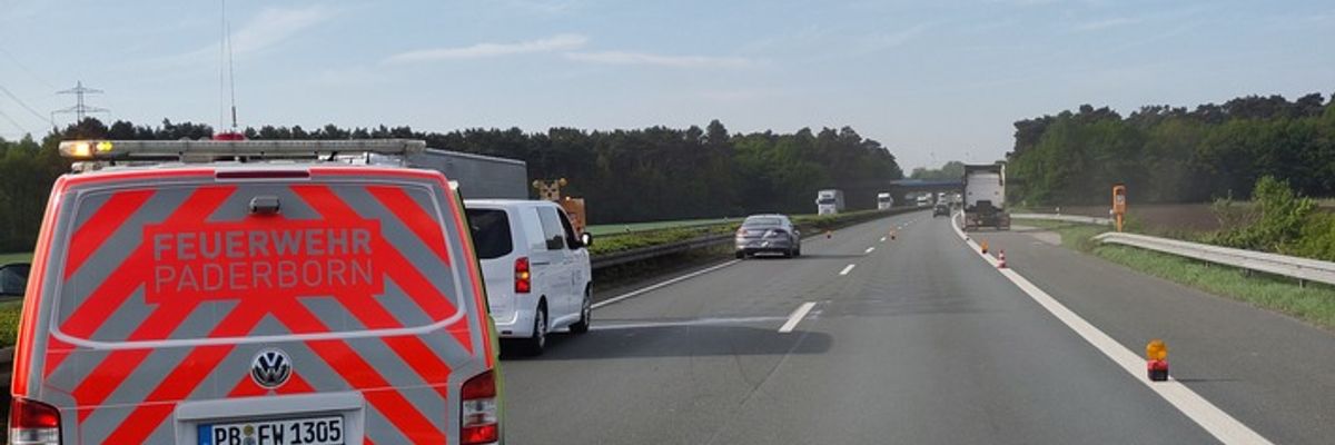 FW Paderborn: Verkehrsunfall auf der Autobahn 33