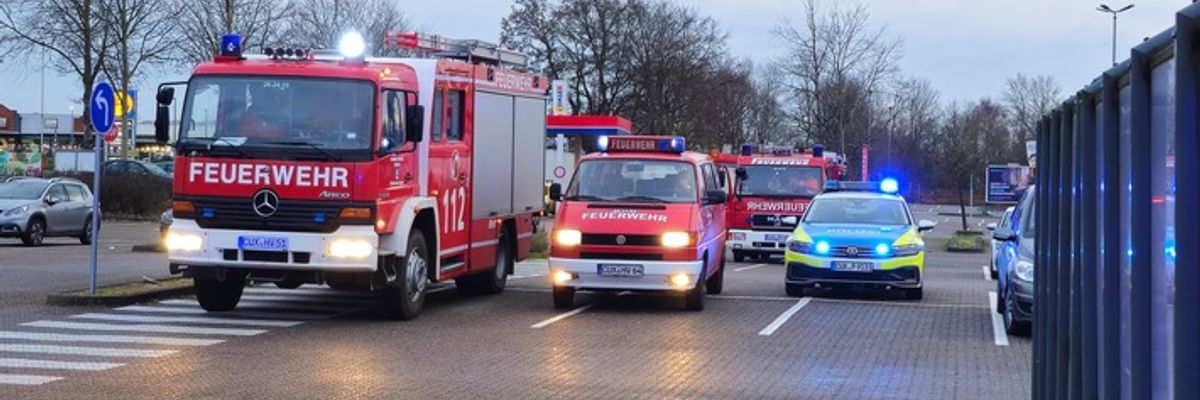 FFW Schiffdorf: Abfalleimer brennt auf Kundentoilette
