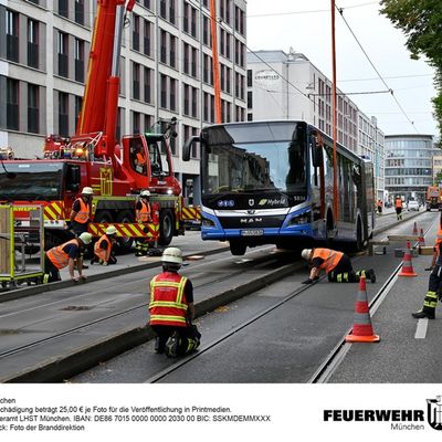 FW-M: Unfreiwilliger Zwischenstopp für Linienbus (Haidhausen)