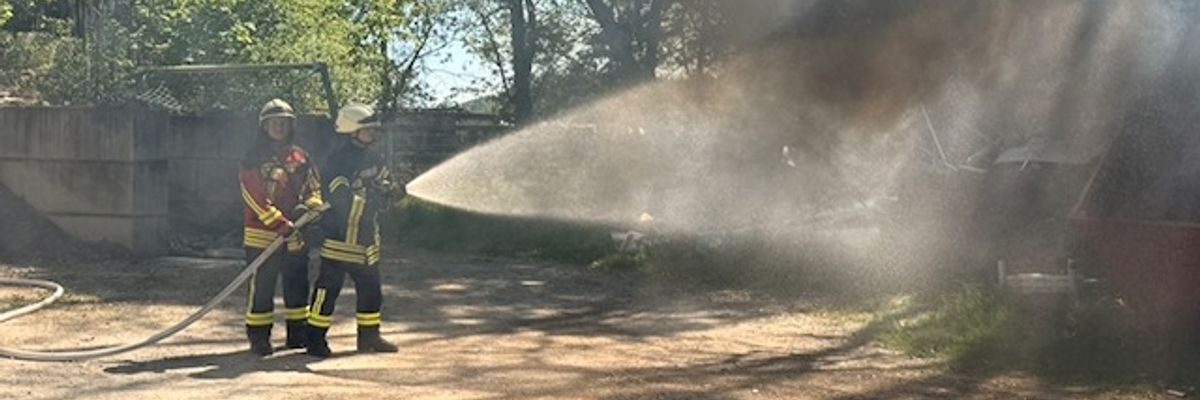 FW Stockach: 21 Feuerwehrangehörige bestehen Truppmannausbildung in Stockach