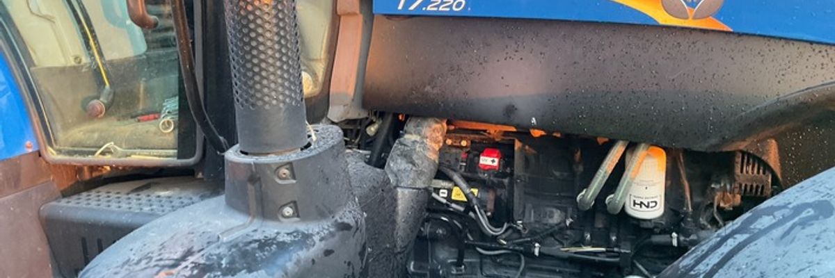 FW Alpen: Traktor fing Feuer