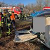 FW-ROW: Schwerer Verkehrsunfall auf der Autobahn 1: Fahrerin von Feuerwehr befreit