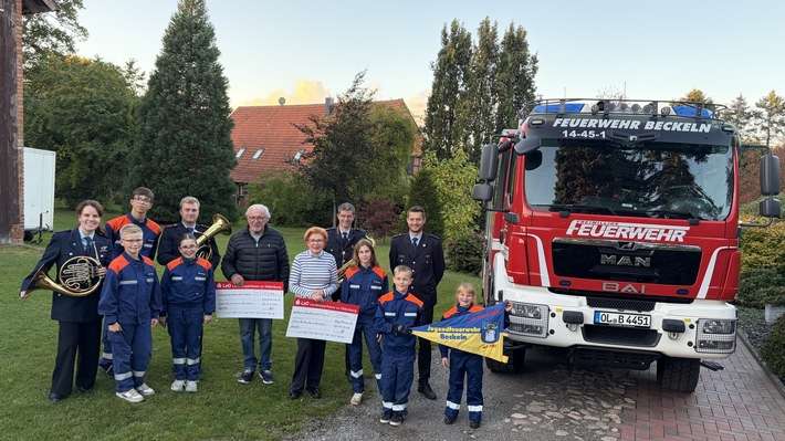 FW-OLL: Großzügige Spende für die Jugendfeuerwehr und das Jugendblasorchester Beckeln