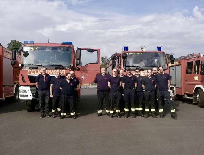 FFW Schwalmtal: Sicherheit im Einsatz beginnt hinter dem Steuer - Feuerwehr Schwalmtal absolviert Lkw-Blaulichttraining