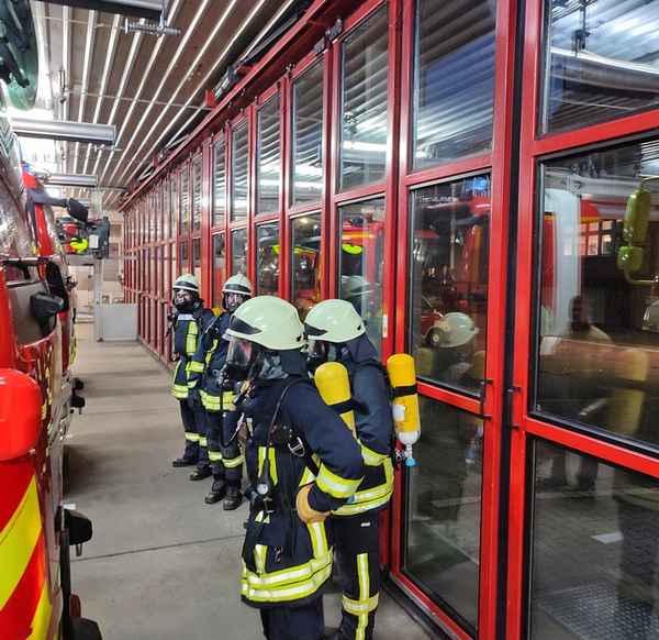 FW Konstanz: Atemschutzlehrgang bei der Feuerwehr Konstanz