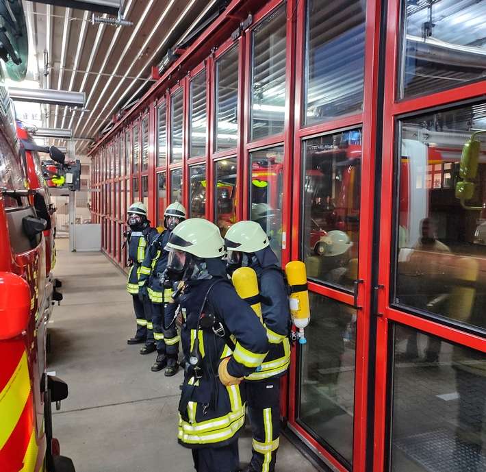 FW Konstanz: Atemschutzlehrgang bei der Feuerwehr Konstanz