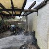 FW-KLE: Müll unter Carport in Brand geraten