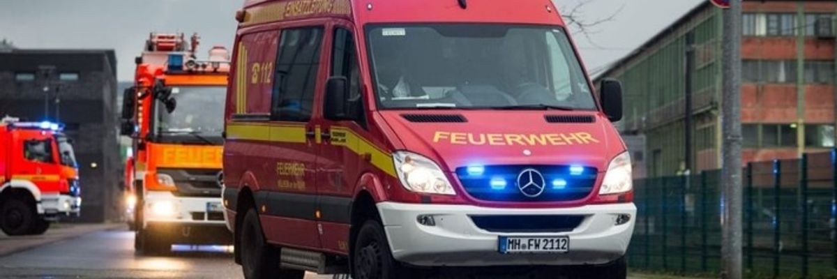 FW-MH: Kampfmittelfunde im Hafen und Verkehrsunfall auf der A40