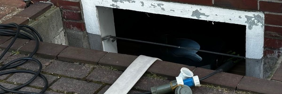 FW-AUR: Vollgelaufenen Keller entleert