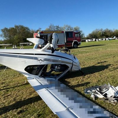 KFV Bodenseekreis: Ultraleichtflugzeug überschlägt sich