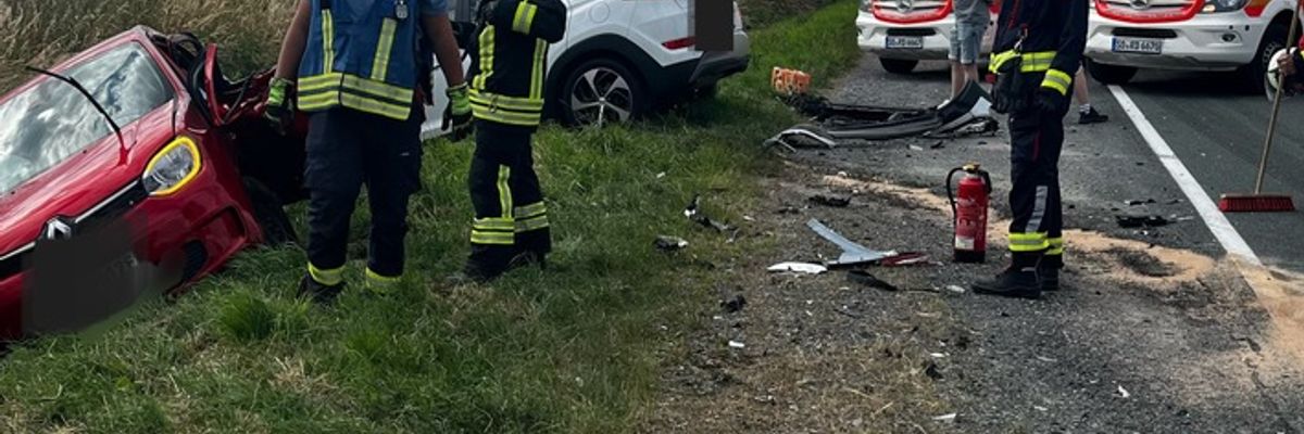 FW Ense: Verkehrsunfall mit 4 Verletzten in Ense-Sieveringen