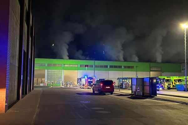 Feuerwehr Goch: Feuer bei Entsorgungsunternehmen: Brandursache unklar