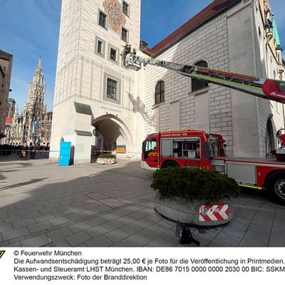 FW-M: Große Technik vor dem Spielzeugmuseum (Altstadt)
