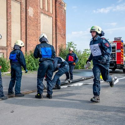 FW Dinslaken: Finale Ausgabe: Feuerwehren aus dem Kreis Wesel messen sich zum letzten Mal in Dinslaken