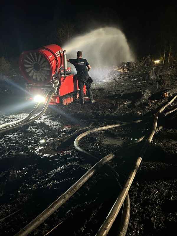 FW Kreis Soest: Waldbrand am Möhnesee / Einsatzkräfte auch an Tag drei im Einsatz