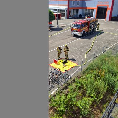 FW Mechernich: Löschzug Kommern übt am Institut der Feuerwehr in Düren-Stockheim
