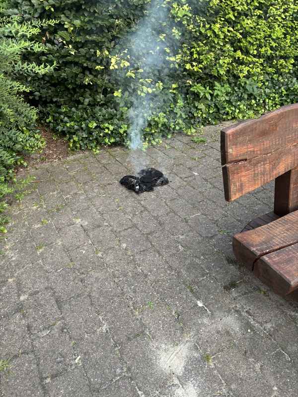 FW-OLL: Skurriler Kleinbrand & Tragehilfe beschäftigten Feuerwehr am Wochenende