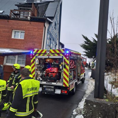 FW VG Westerburg: Wohnhaus nach Zimmerbrand unbewohnbar - Haustiere konnten nicht gerettet werden