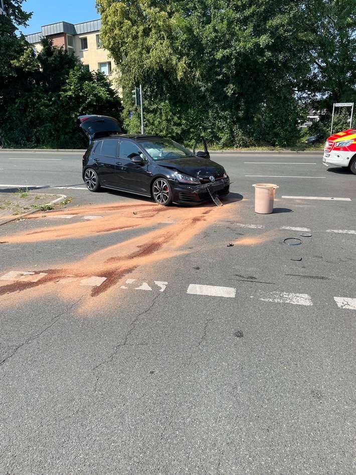 FW Dinslaken: Mehrere Einsätze fordern die Feuerwehr am Freitag