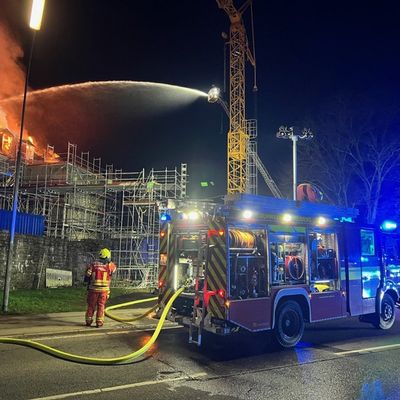 FW-Velbert: Brand im Herrenhaus des Schloss Hardenberg