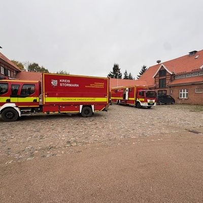 FW-Stormarn: Feuerwehren und Kreis Stormarn Propen Waldbrand mit 180 Einsatzkräften